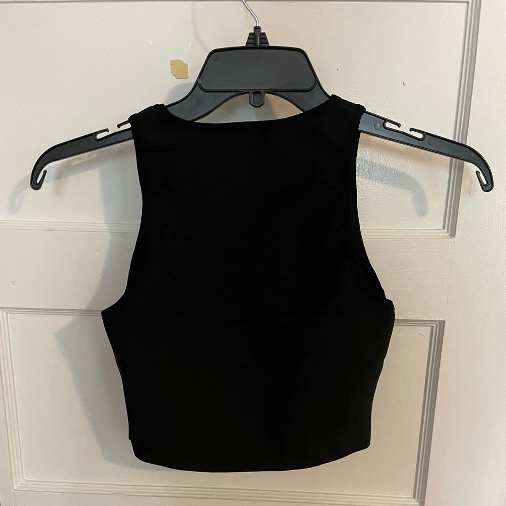 Crop top - Picture 2 of 4
